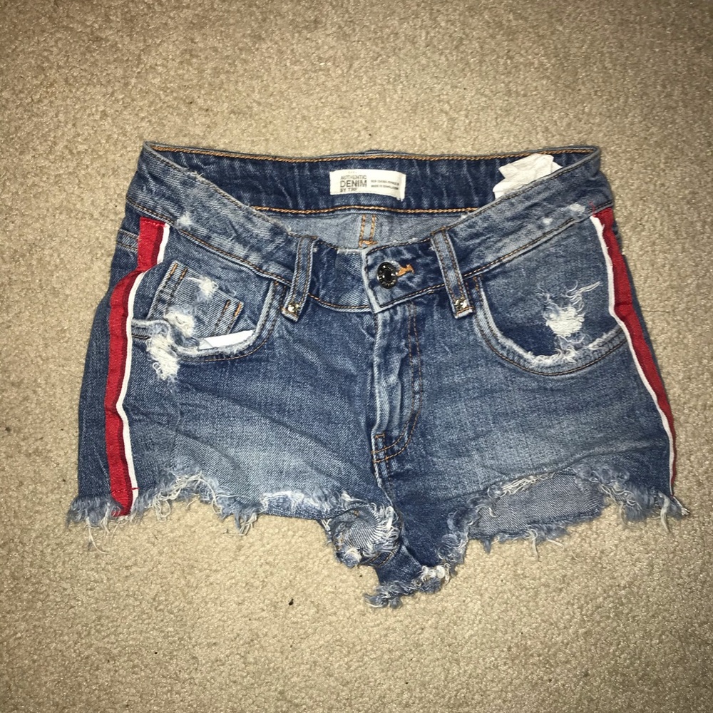 Zara Denim cutoff shorts with red strip design